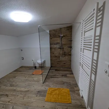 Kettis Apartament *